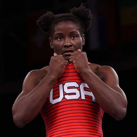 female olympic wrestlers.